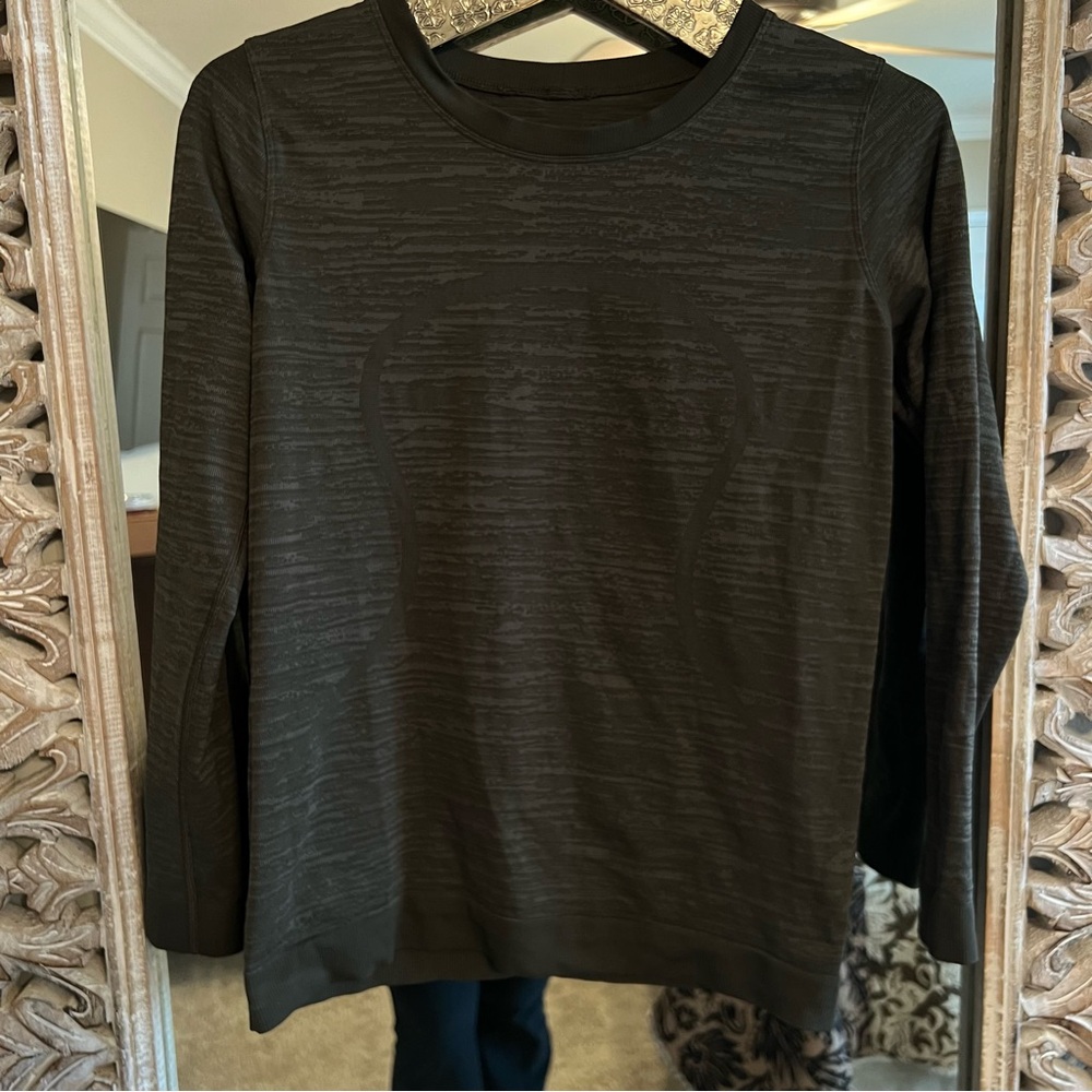 Lululemon Swiftly Tech Long Sleeve Shirt